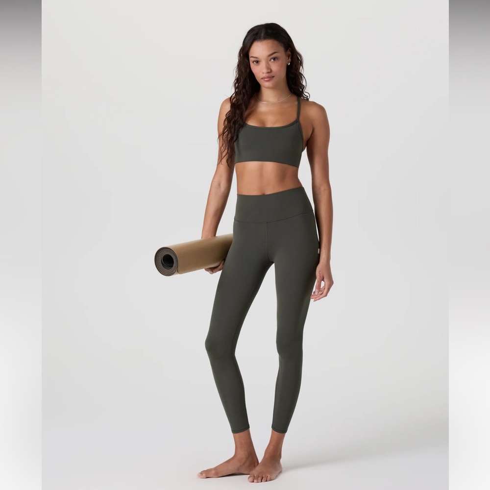 Vuori AllTheFeels Sports Bra (Kale / Olive, XS, like-new)